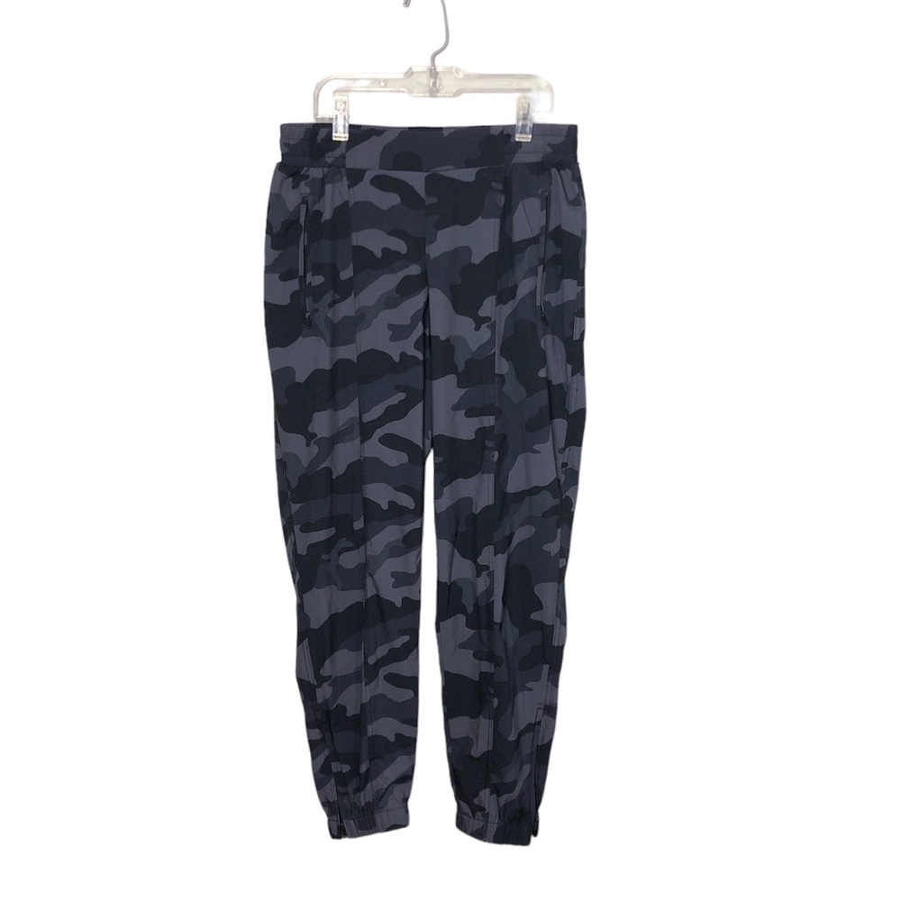 Old Navy Active Camo Joggers Small
